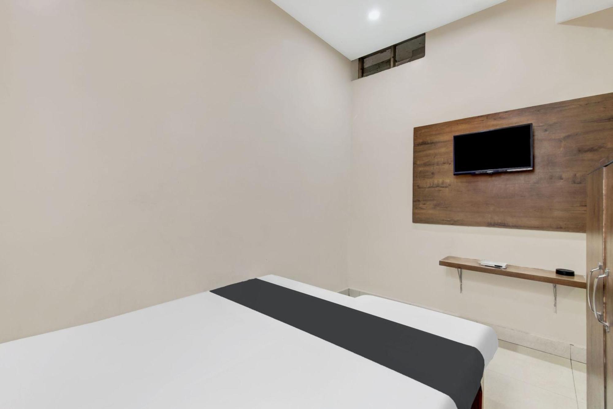 Spot On Shree Ram Residency Hotel Hubli Buitenkant foto