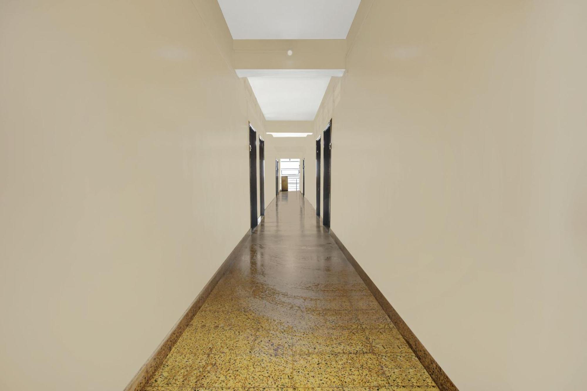 Spot On Shree Ram Residency Hotel Hubli Buitenkant foto